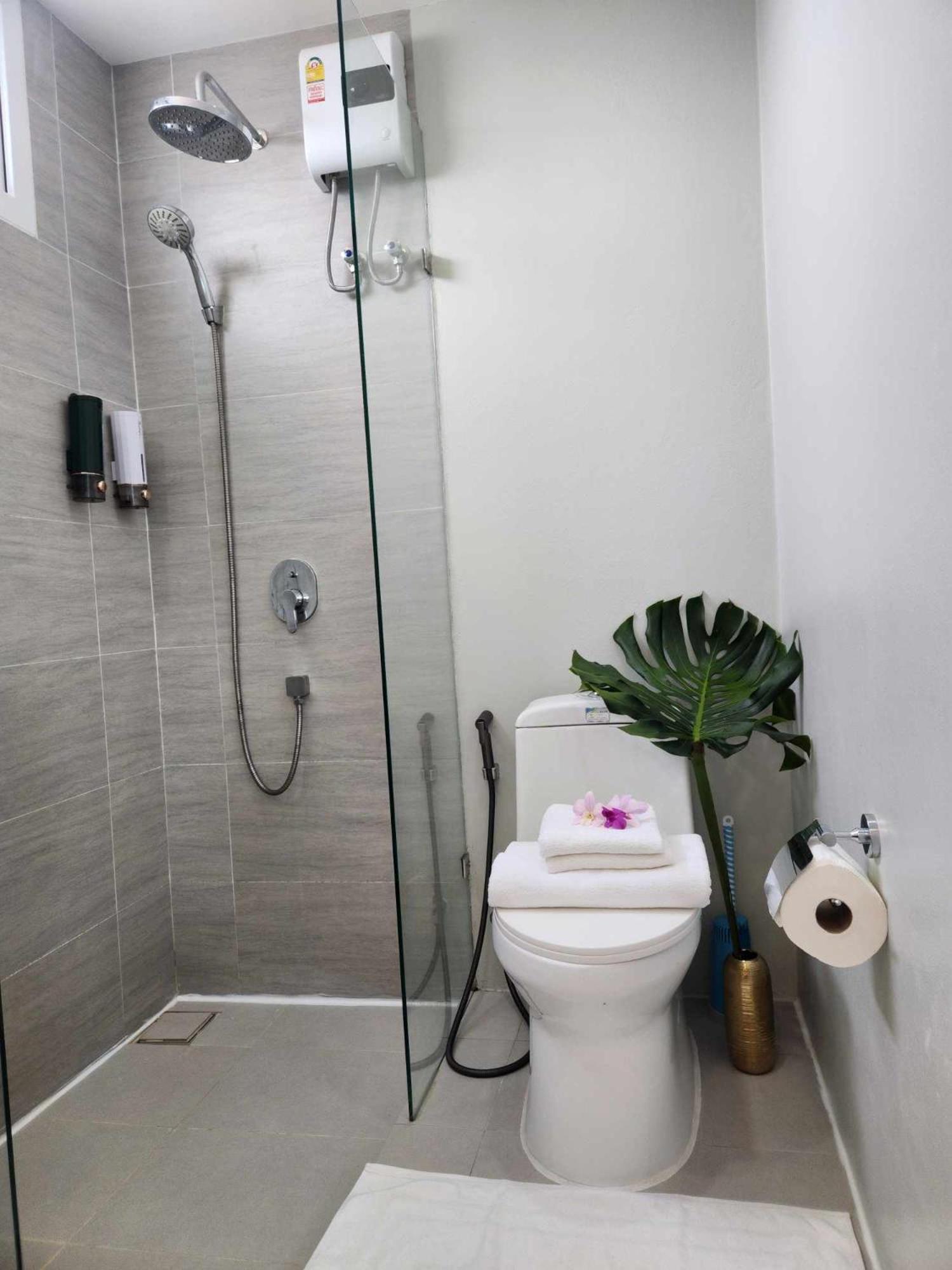 ทีพักติดหาดแหลม​แม่พิมพ์​Mantra Condo​ Rayong​ Ban Ang エクステリア 写真